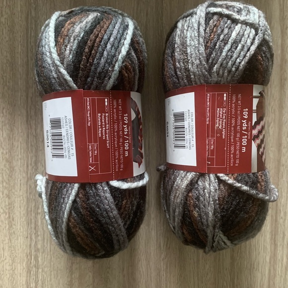 NWT 2 Loops & Threads Charisma Yarns Multiple Colors Approximately 109yds / 100m - Picture 2 of 3